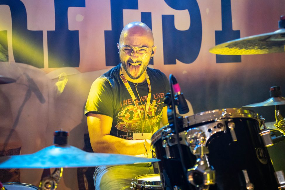 Ellemono Party Band live in piazza per sagre ed eventi in Toscana e Umbria