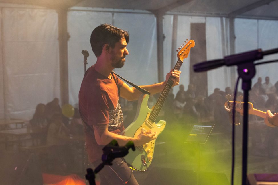 Show Ellemono Party Band con repertorio anni 80 90 e hit attuali